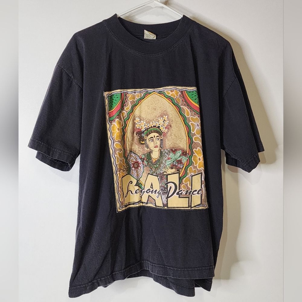 Vintage 90s Bali Island Primitive Design Tee Art Dance 100% cotton
